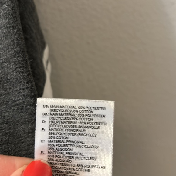 Adidas side striped tank top size XL - Picture 4 of 5